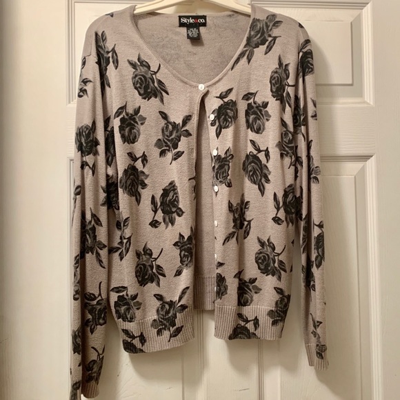 Roses Cardigan Button-Down - Picture 1 of 3